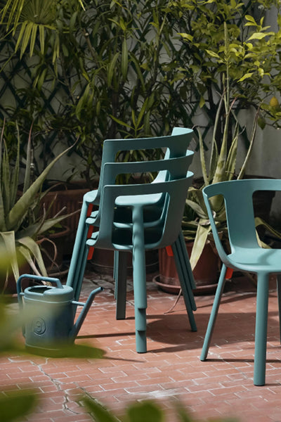 Fla Chair by Toou, showing fla chairs in live shot.