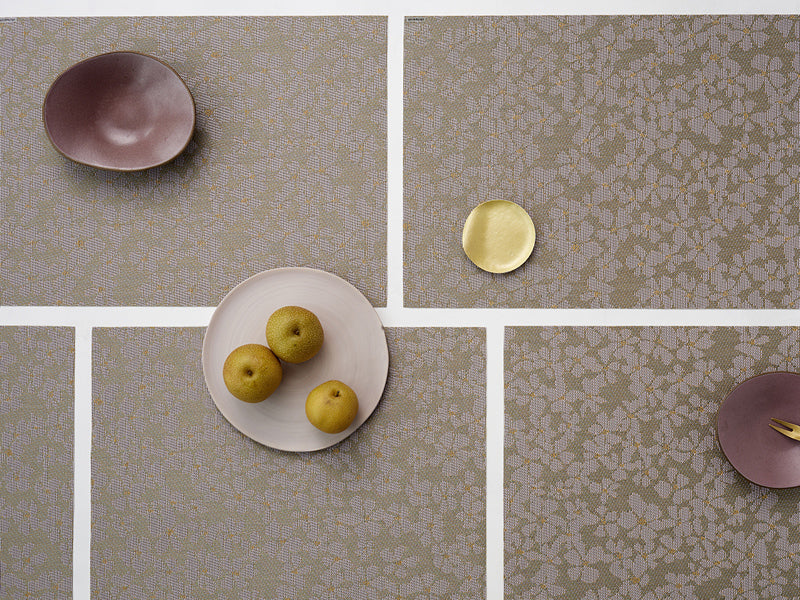 Flora Placemat by Chilewich, showing closeup view of flora placemats in live shot.