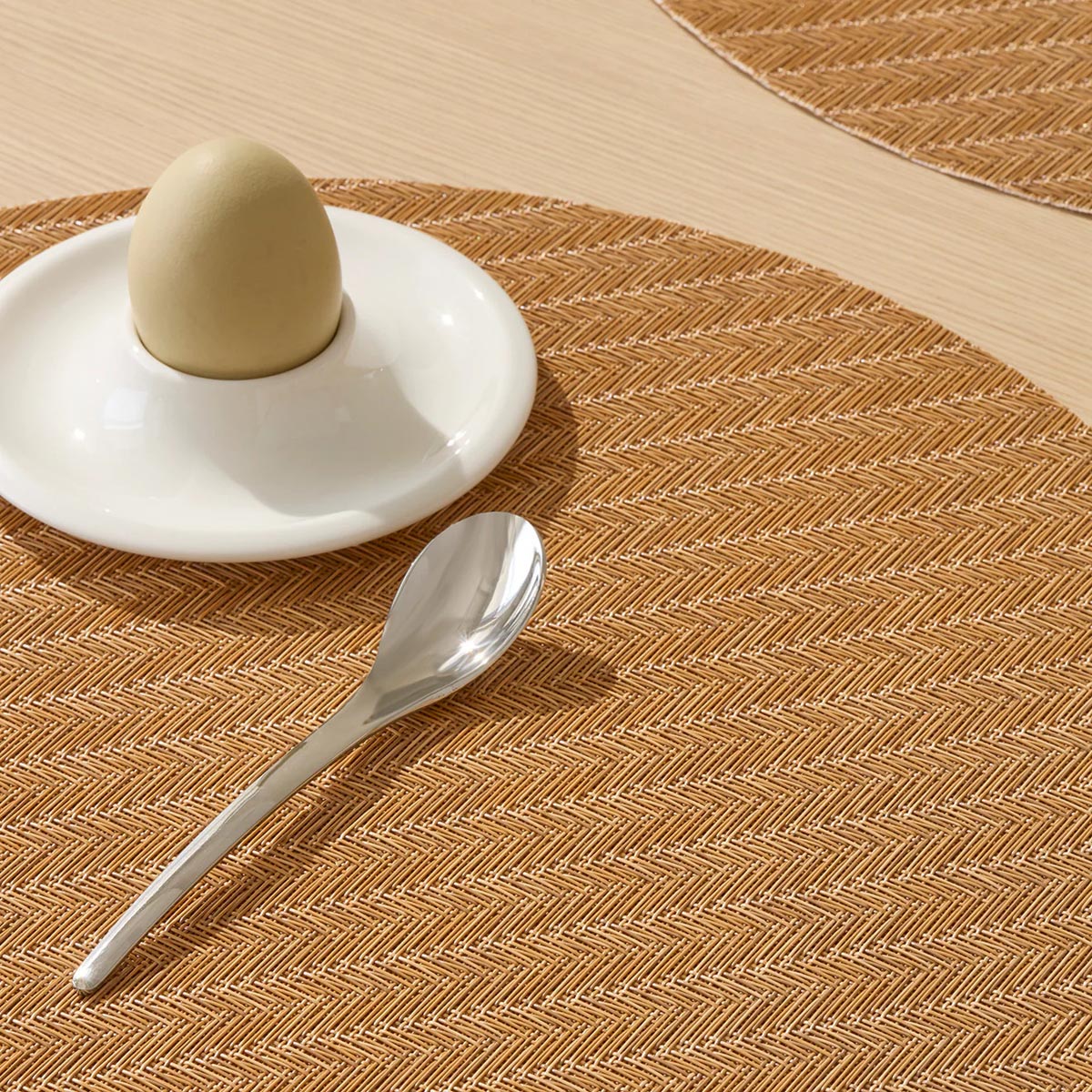 Foxtail Placemat by Chilewich, showing closeup view of foxtail placemats in live shot.