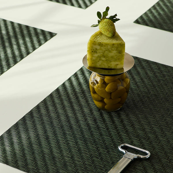 Foxtail Placemat by Chilewich, showing closeup view of foxtail placemats in live shot.