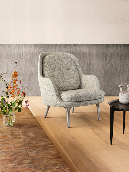 Fri Lounge Chair by Fritz Hansen, showing fri lounge chair in live shot.