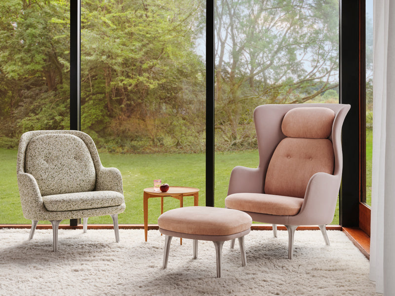 Fri Lounge Chair by Fritz Hansen, showing fri lounge chair in live shot.