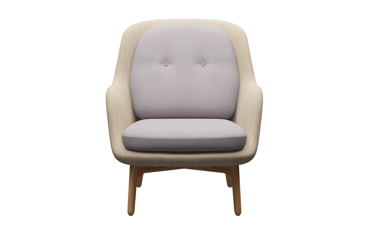 Fri Lounge Chair by Fritz Hansen - Clear Lacquered Oak Wood, Textile Category 1, Textile Category 3.
