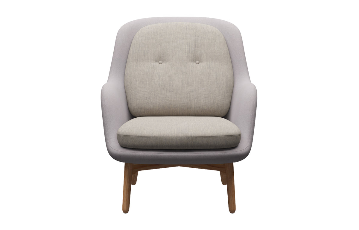 Fri Lounge Chair by Fritz Hansen - Clear Lacquered Oak Wood, Textile Category 3, Textile Category 1.