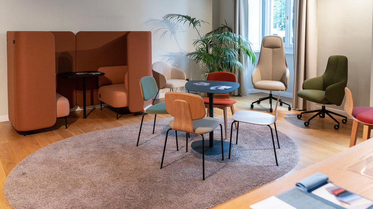 Jay 4 Legs Chair by Kollektiff, showing jay 4 legs chairs in live shot.