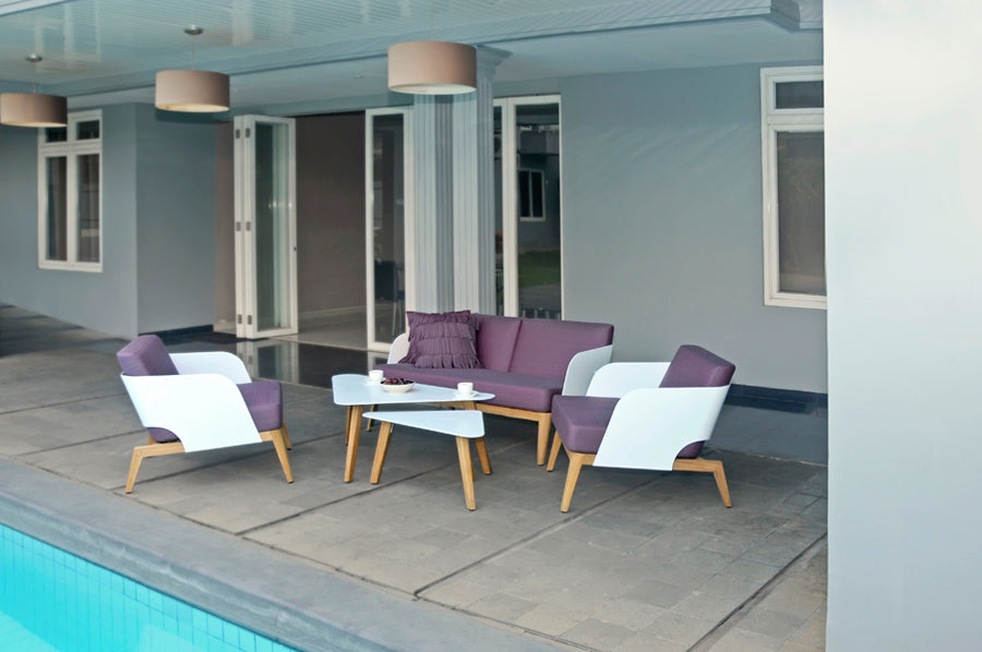 Kaat Teak Coffee Table by Mamagreen, showing kaat teak coffee tables in live shot.