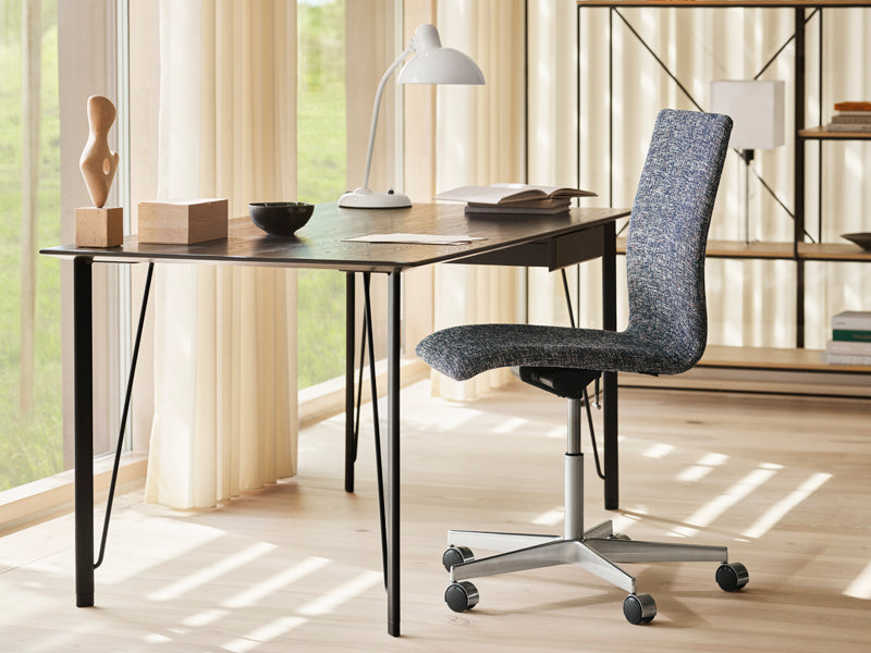 Kaiser Idell Table Lamp by Fritz Hansen, showing kaiser idell table lamp in live shot.