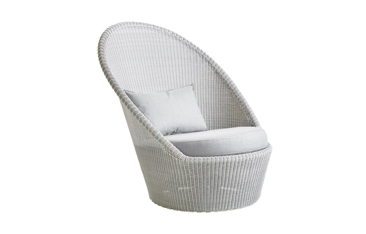 Kingston Sunchair with Wheels by Cane-Line - White Grey Fiber Weave *, Light Grey Natte Set.