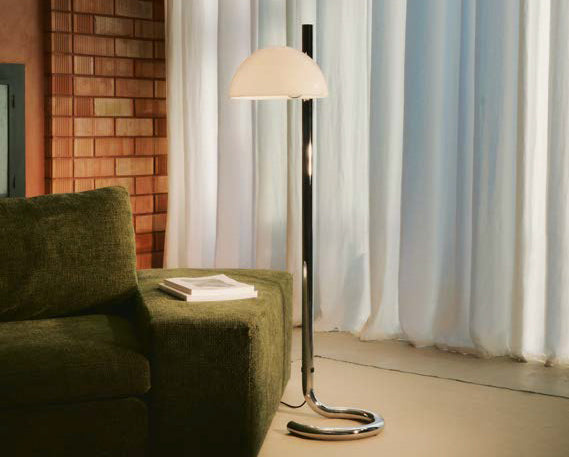 Lauro Floor Lamp by Marset, showing lauro floor lamp in live shot.