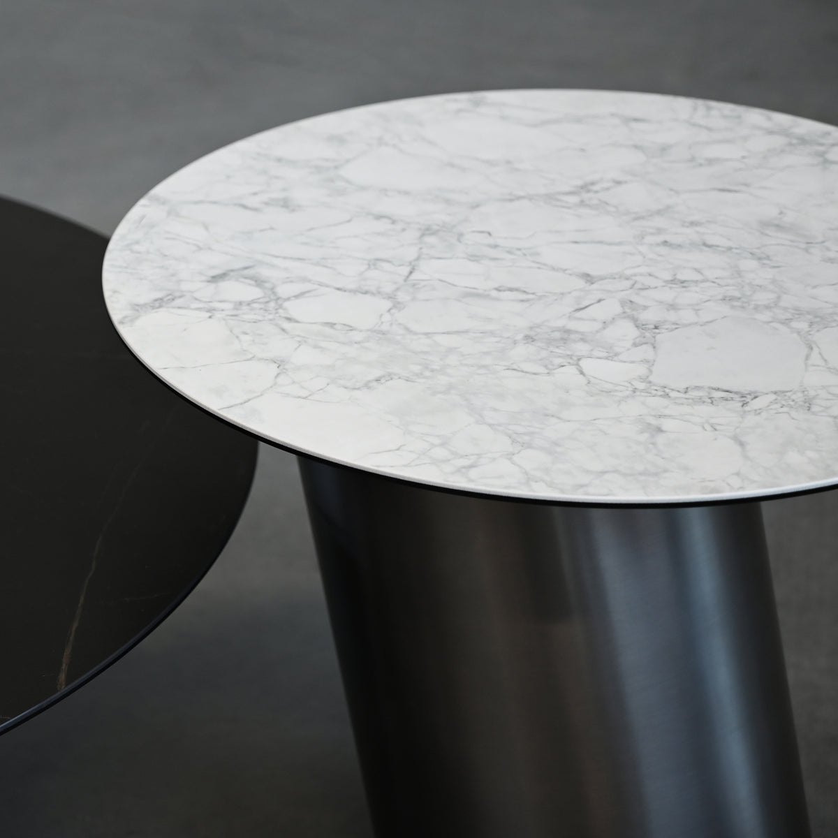 Leen End Table by Mobital, showing closeup view of leen end table.