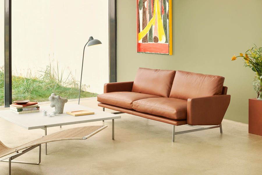Lissoni Sofa by Fritz Hansen, showing lissoni sofa in live shot.
