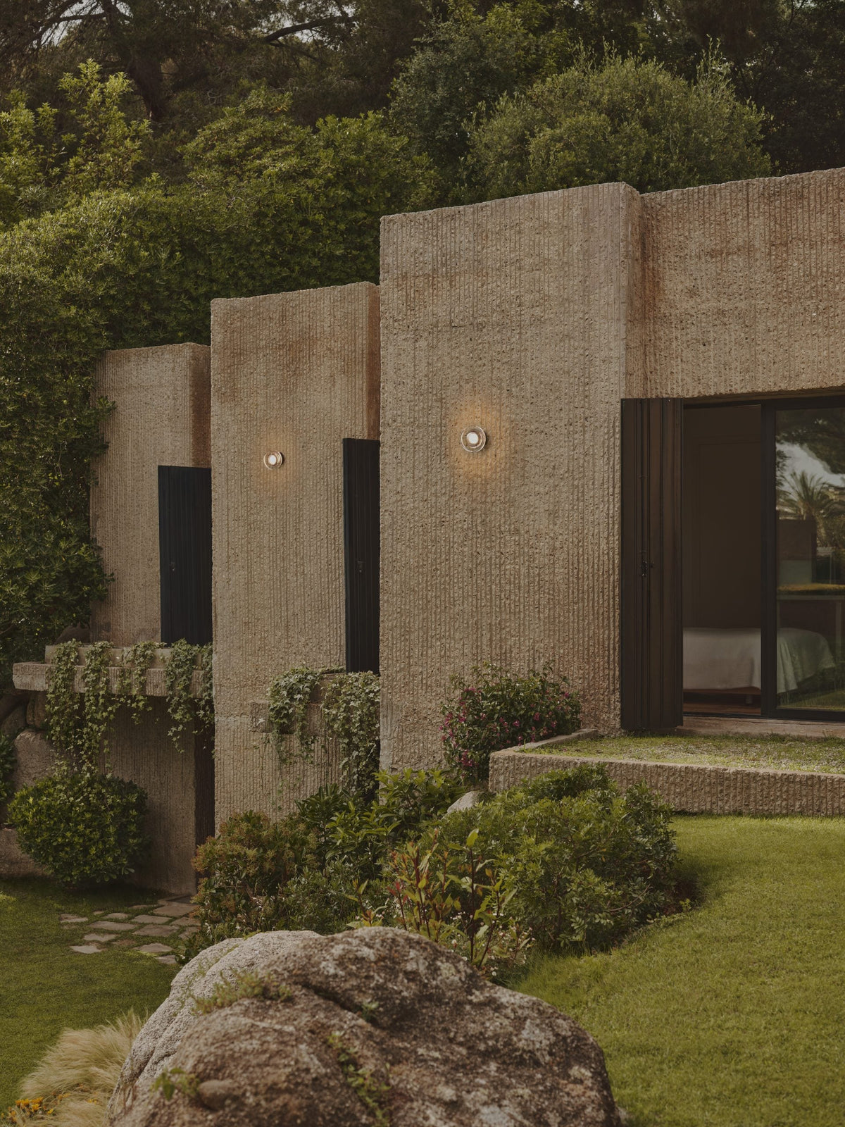 Roc Plus IP65 Wall/Ceiling Light by Marset, live shoot of the lamp.
