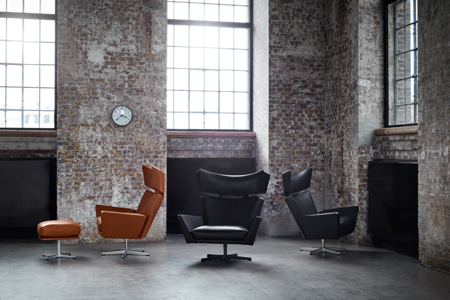Oksen Footstool by Fritz Hansen, showing oksen footstool in live shot.
