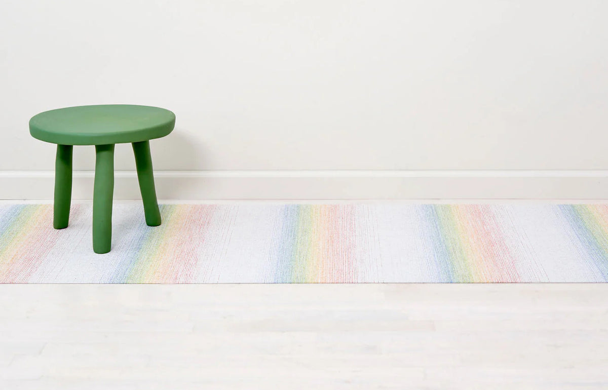 Ombre Woven Floor Mat by Chilewich, showing ombre woven floor mat in live shot.