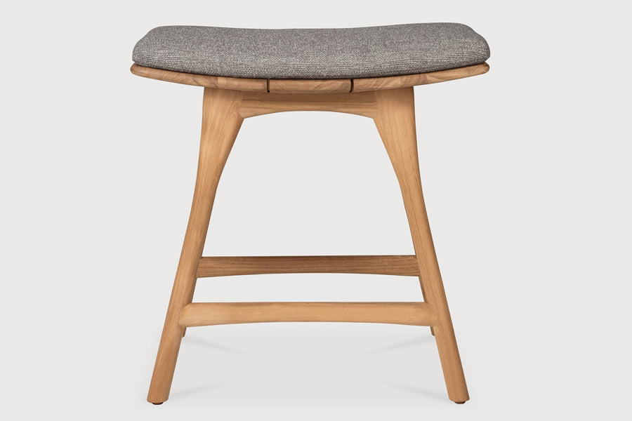 Osso Outdoor Stool by Ethnicraft, showing front view of osso outdoor stool.
