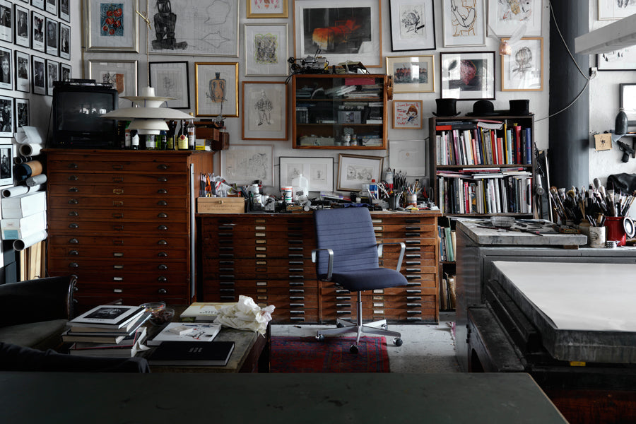 Oxford 5-Star Base Armchair with Castors by Fritz Hansen, showing oxford 5-star base armchair with castors in live shot.
