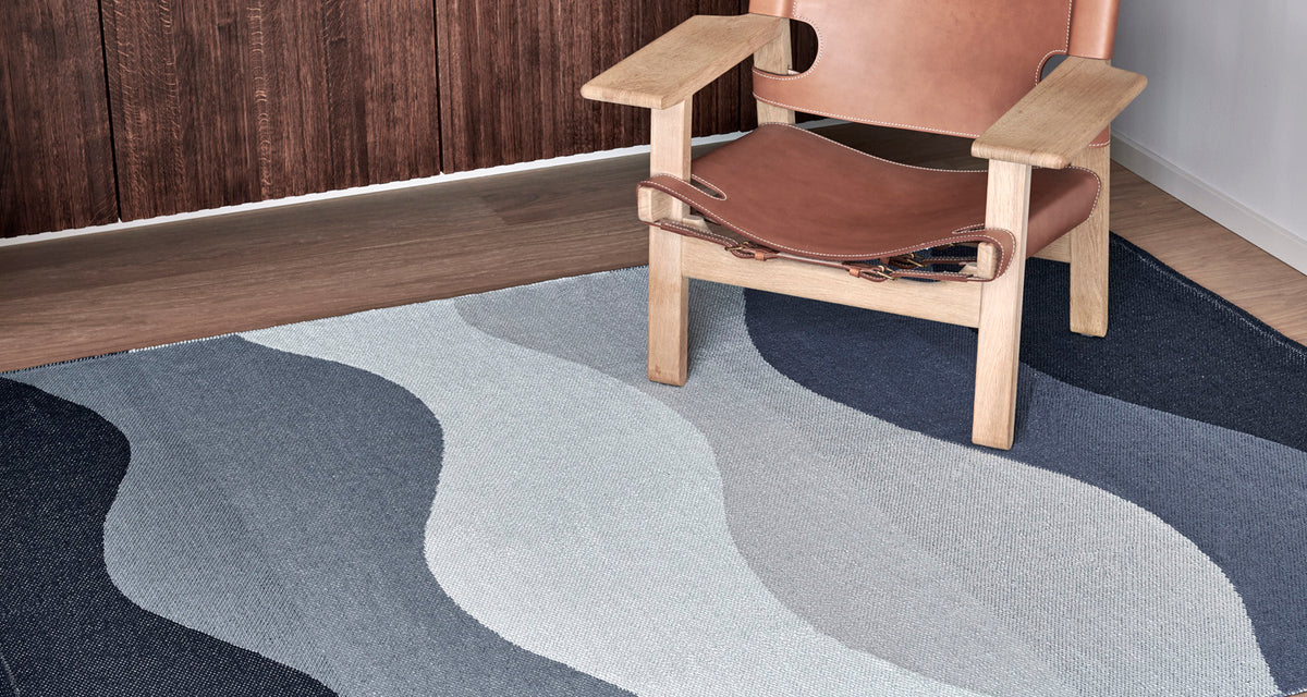 Urvi Metal Runner Rug by Pappelina, showing urvi metal runner rug in live shot.