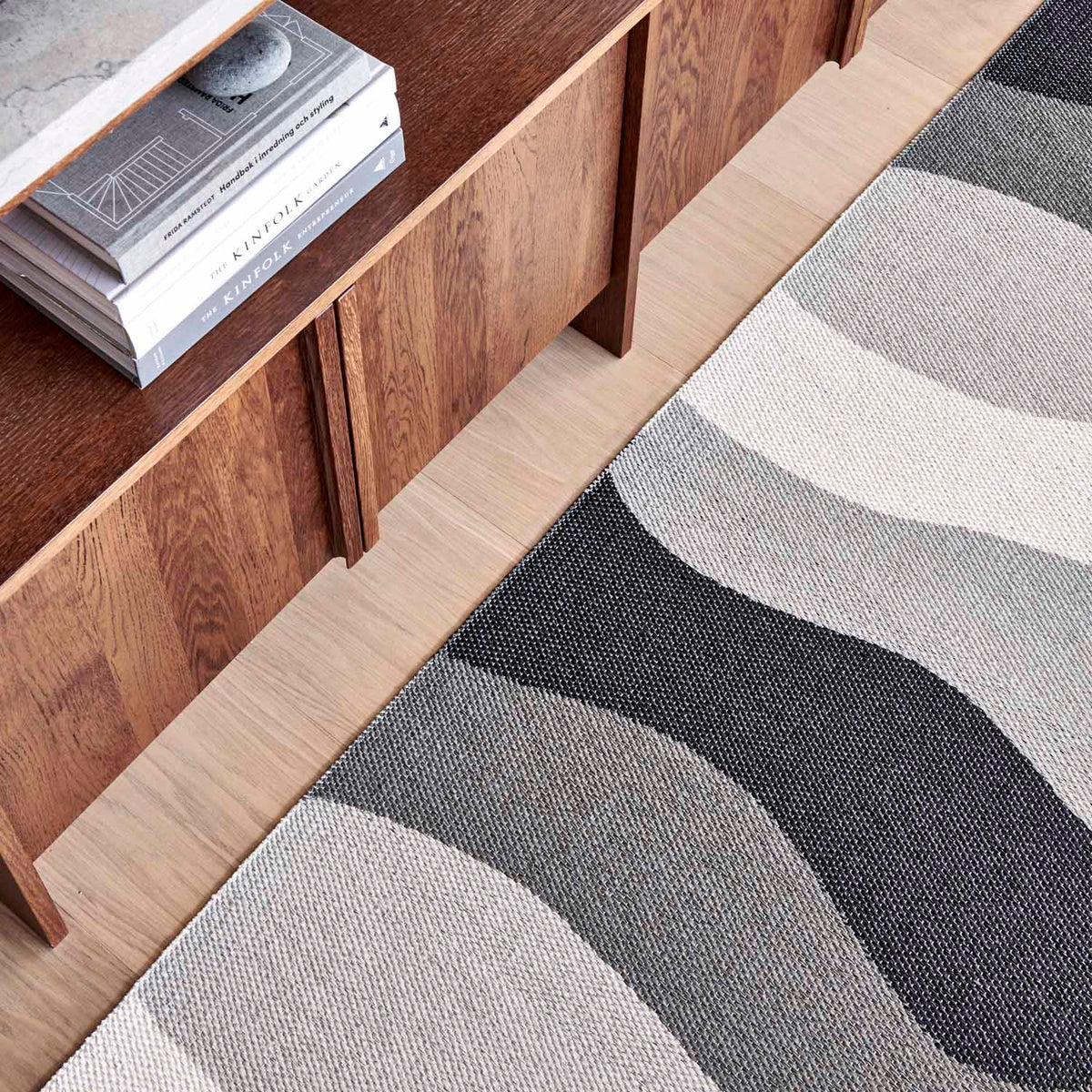 Urvi Metal Runner Rug by Pappelina, showing urvi metal runner rug in live shot.