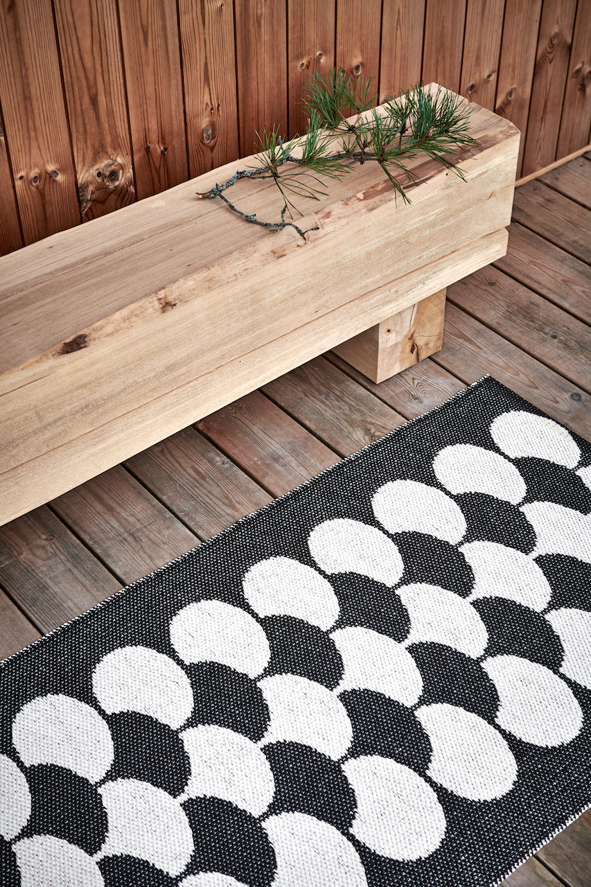 POPPY Black & Vanilla Rug