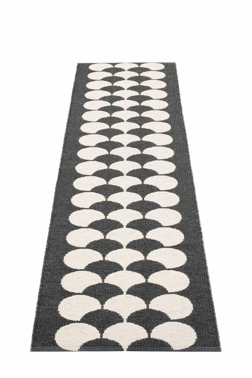 POPPY Black & Vanilla Rug