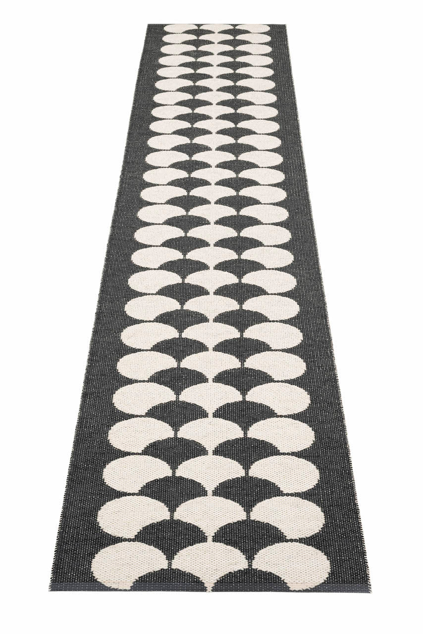 POPPY Black & Vanilla Rug