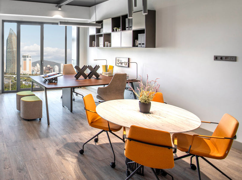 Pera Desk Chair by B&T, showing pera desk chairs in live shot.