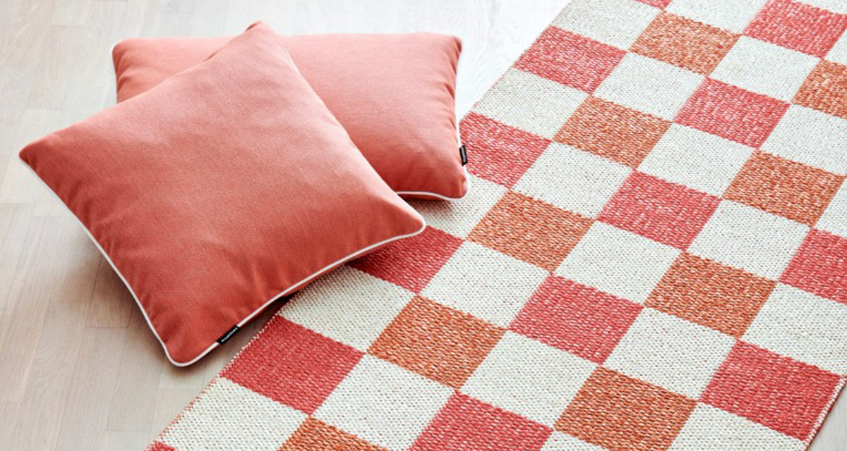 Pix Flamingo & Vanilla with Pale Orange Rug by Pappelina, showing pix flamingo & vanilla with pale orange rug in live shot.