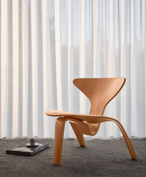 PK0 A Lounge Chair by Fritz Hansen, showing pk0 a lounge chair in live shot.