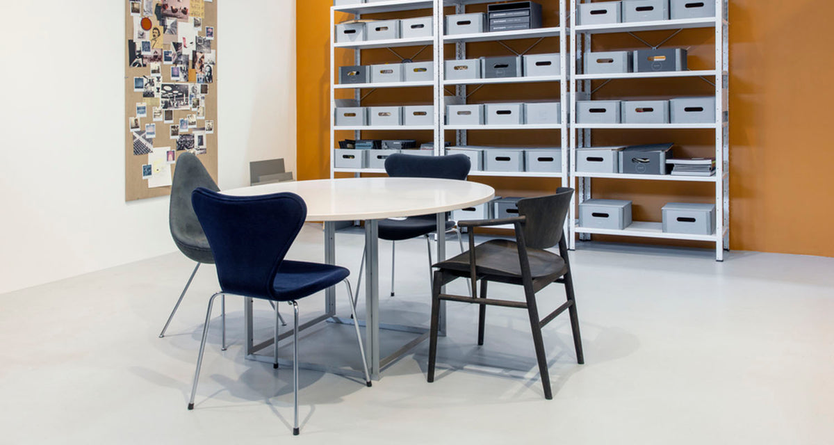 PK58 Table by Fritz Hansen, showing pk58 table in live shot.
