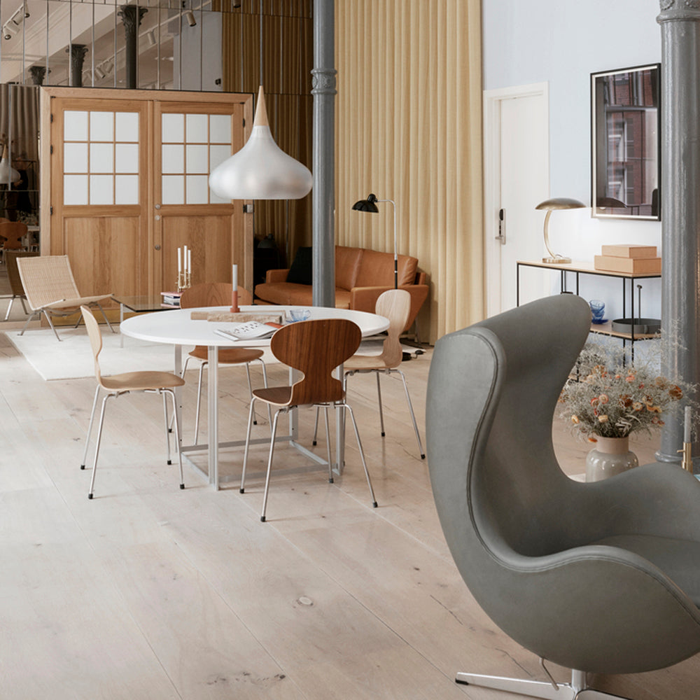 PK58 Table by Fritz Hansen, showing pk58 table in live shot.