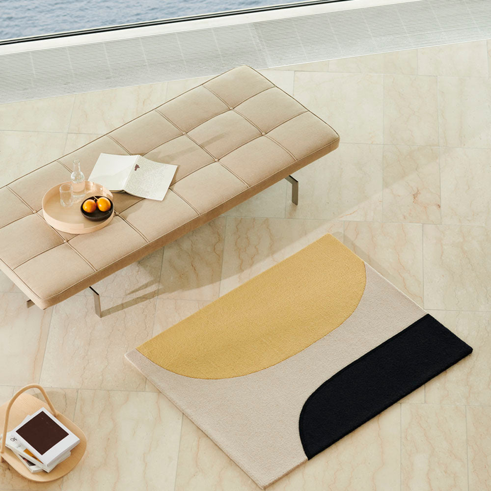 PK80 Daybed by Fritz Hansen, showing pk80 daybed in live shot.