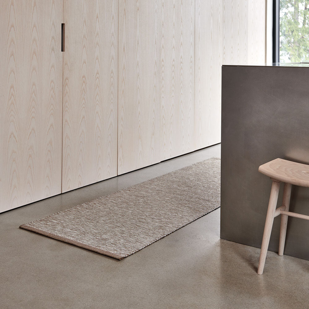 SAM Brown/Linen by Pappelina, showing sam brown/linen in live shot.