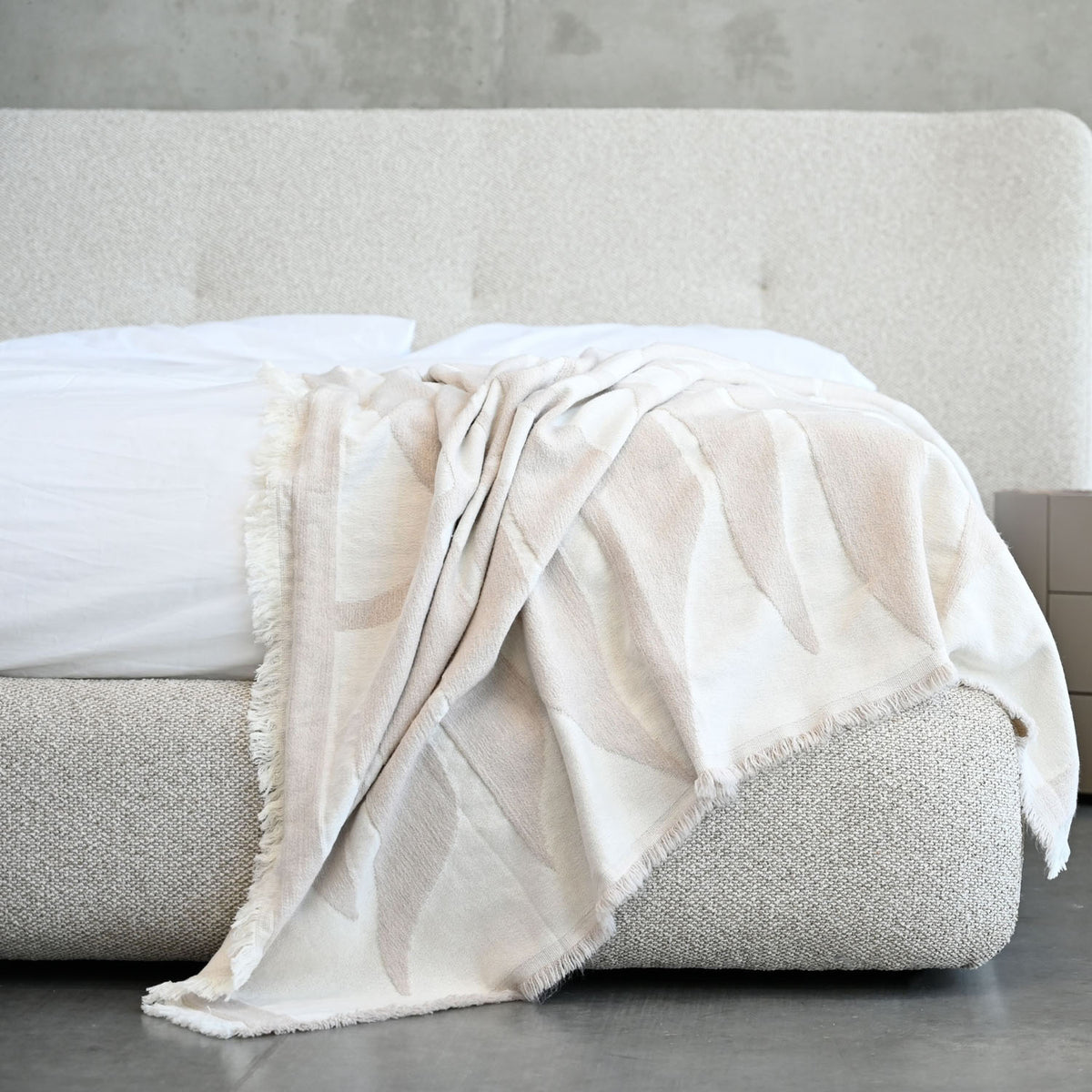 Sensu Bed by Mobital, showing closeup view of sensu bed.
