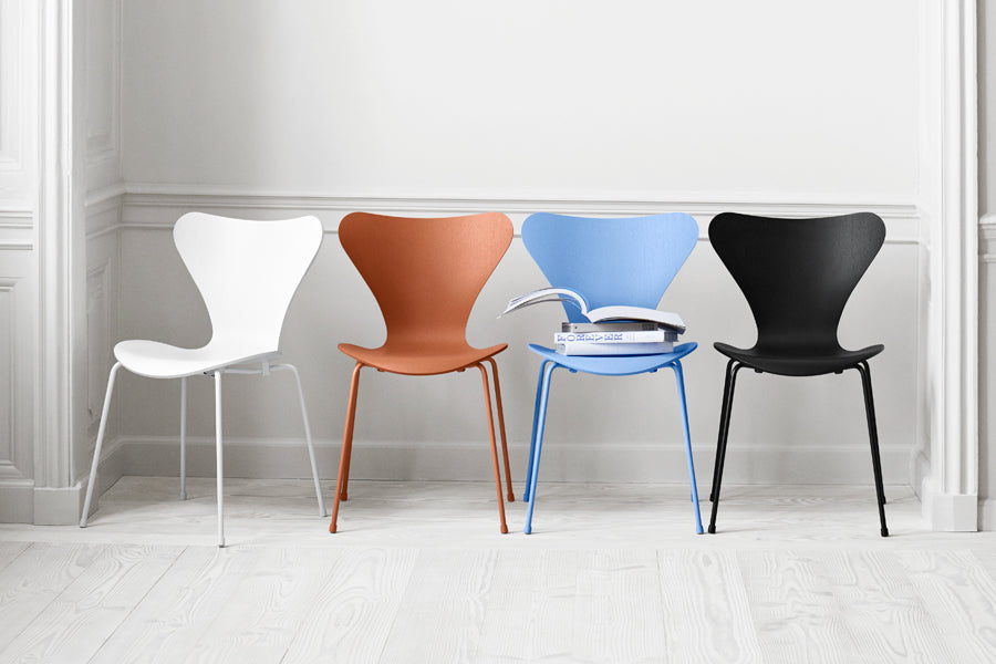 Series 7 Chair by Fritz Hansen, showing series 7 chairs in live shot.