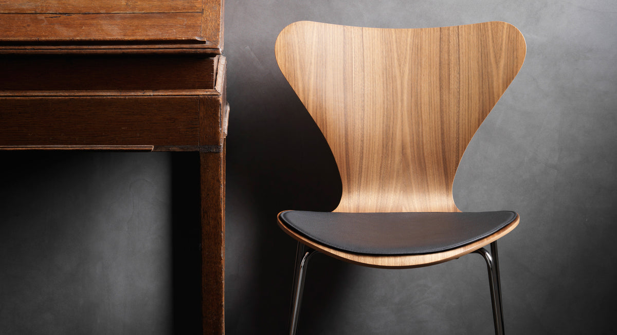Series 7 Seat Cushion by Fritz Hansen, showing series 7 seat cushion in live shot.