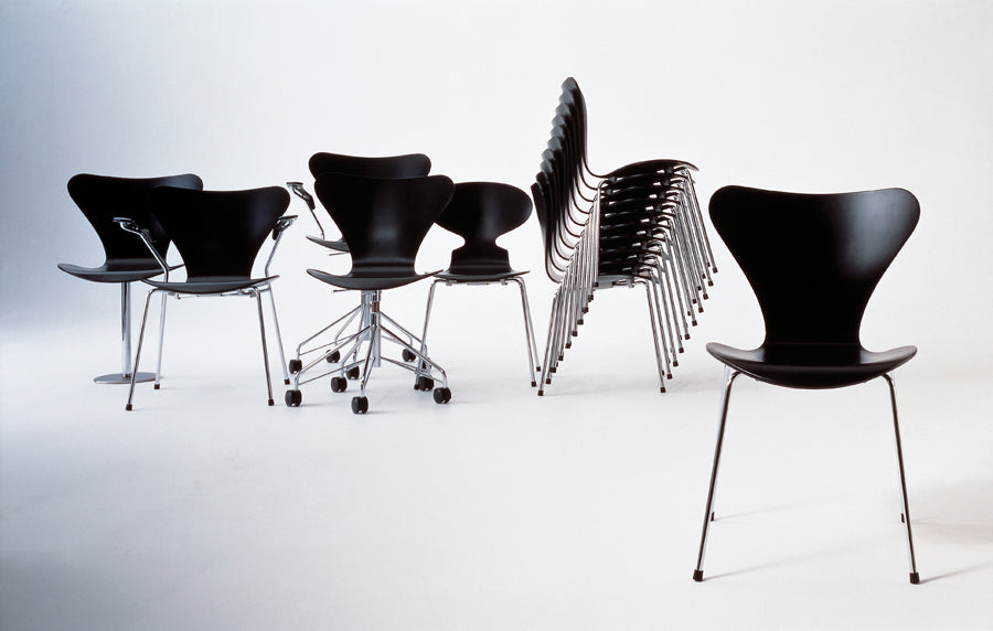 Series 7 Swivel Chair by Fritz Hansen, showing series 7 swivel chair in live shot.