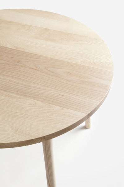 Skandi Table by Nikari, showing closeup view of skandi table in live shot.