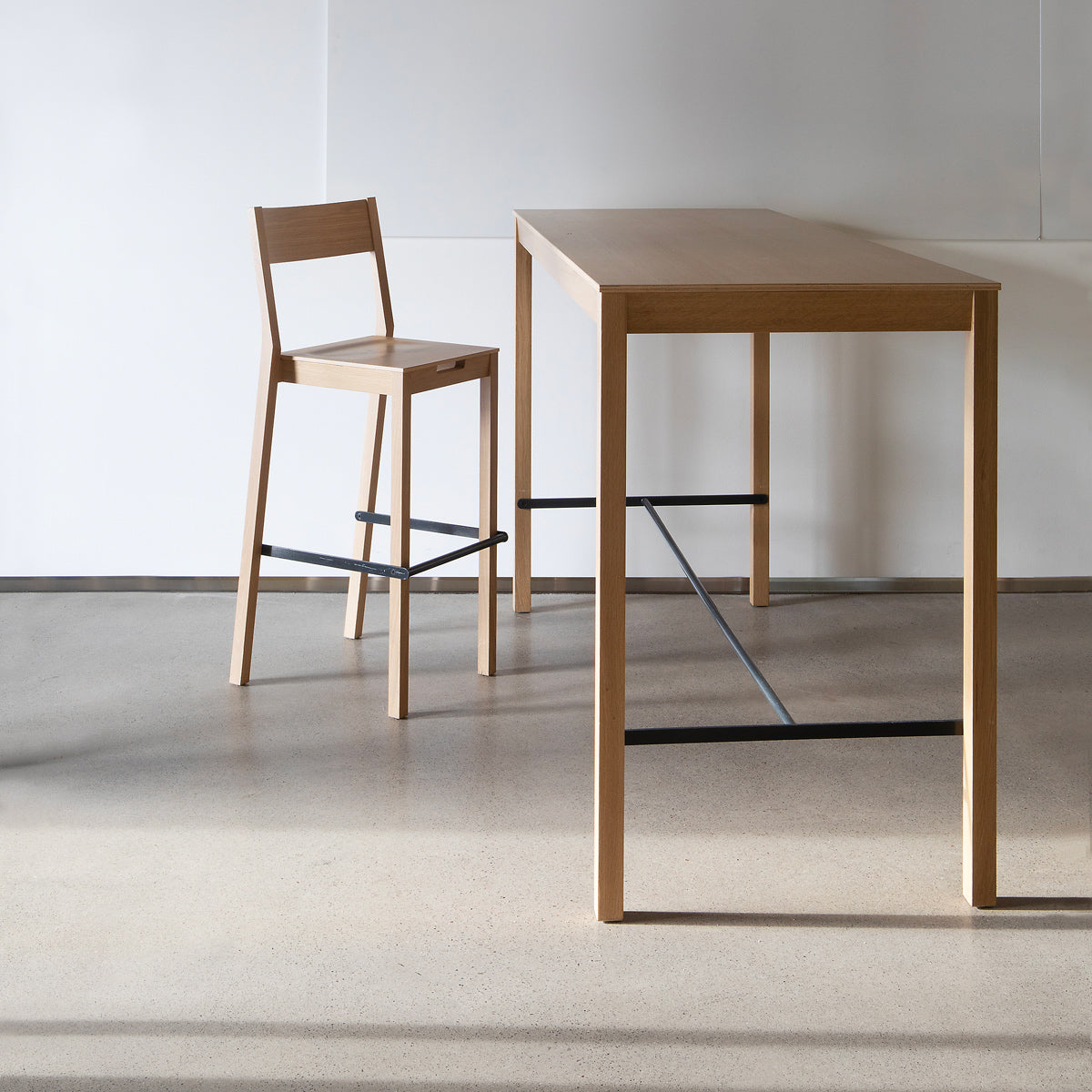 Skandinavia KVBP12 Bar Table by Nikari, showing skandinavia kvbp12 bar table in live shot.