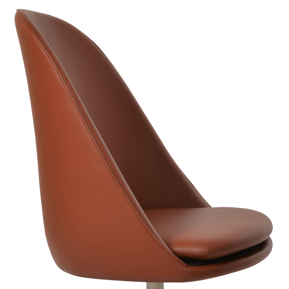 Avanos 4 Star Base Lounge Chair by SohoConcept, showing closeup view of 4 star base lounge chair.