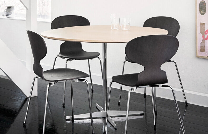 Supercircular Table by Fritz Hansen, showing supercircular table in live shot.