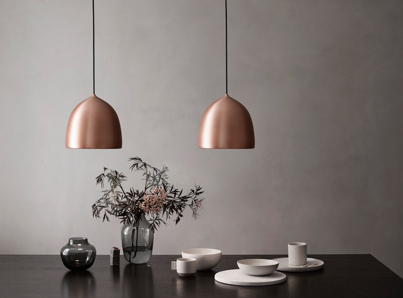 Suspence Pendant by Fritz Hansen, showing suspence pendants in live shot.