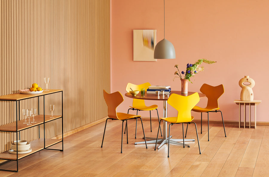 Suspence Pendant by Fritz Hansen, showing suspence pendant in live shot.