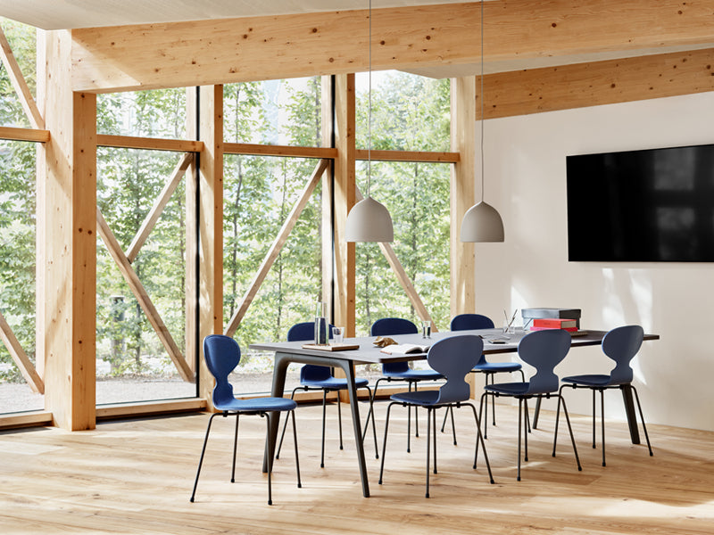 Suspence Pendant by Fritz Hansen, showing suspence pendants in live shot.
