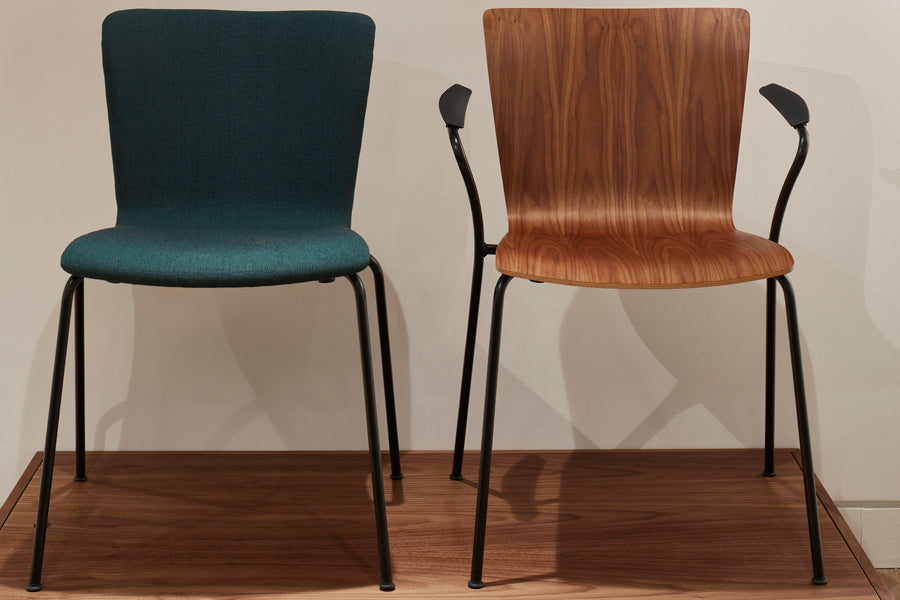 Vico Duo Armchair with Welded Linking Device by Fritz Hansen, showing vico duo armchair with welded linking device in live shot.
