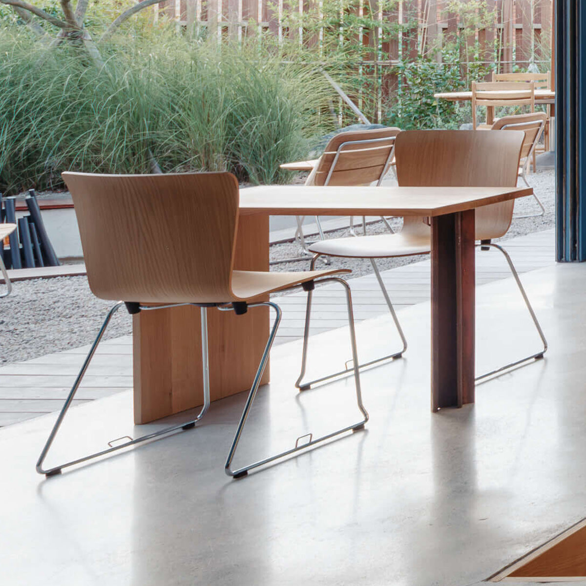 Vico Duo Sledge Chair with Welded Linking Device by Fritz Hansen, showing vico duo sledge chairs with welded linking device in live shot.