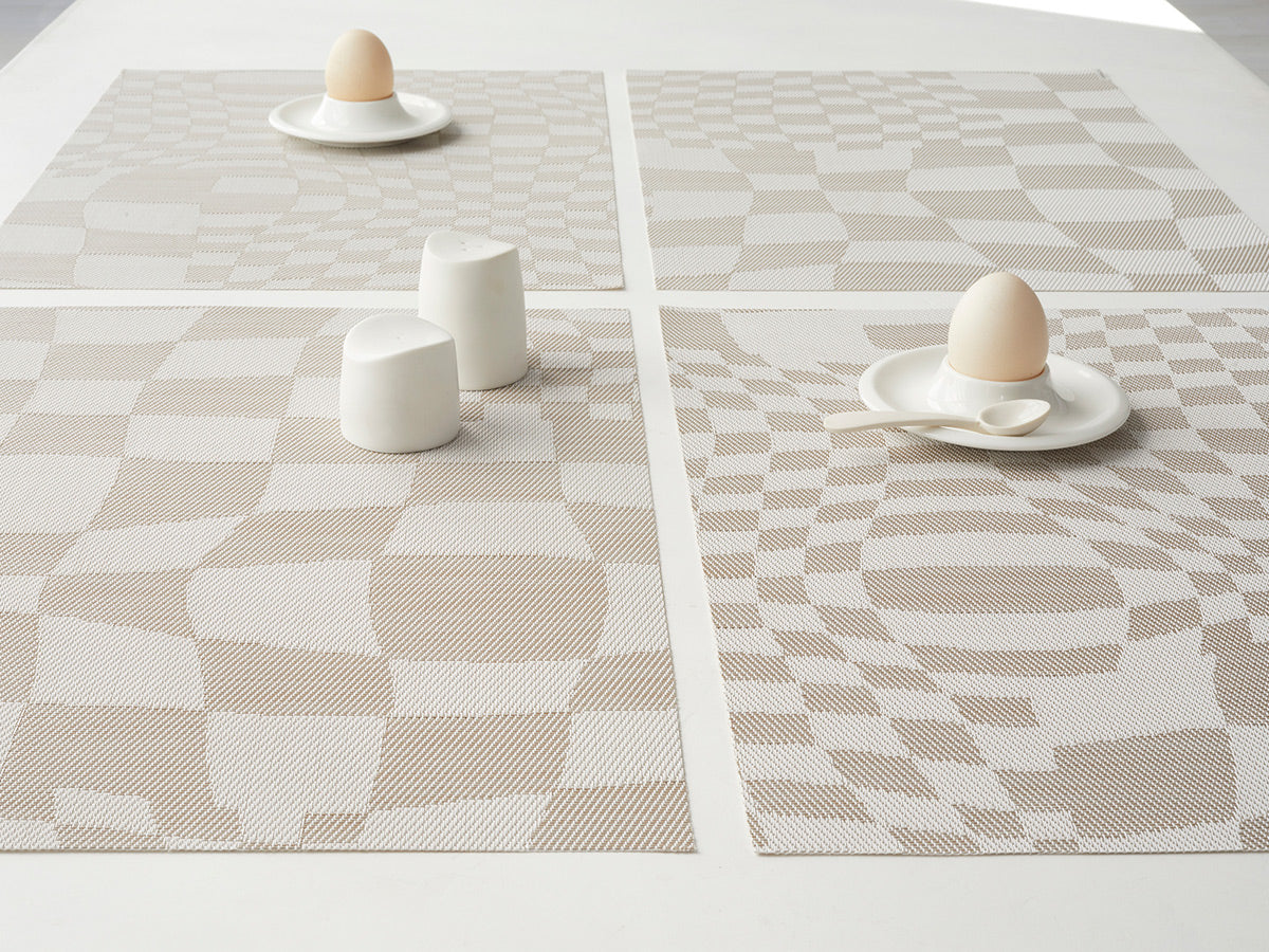 Warp Placemat by Chilewich, showing closeup view of warp placemats in live shot.