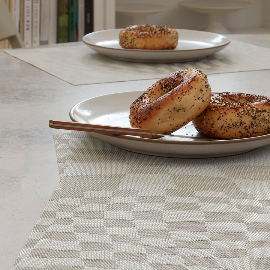 Warp Placemat by Chilewich, showing closeup view of warp placemats in live shot.