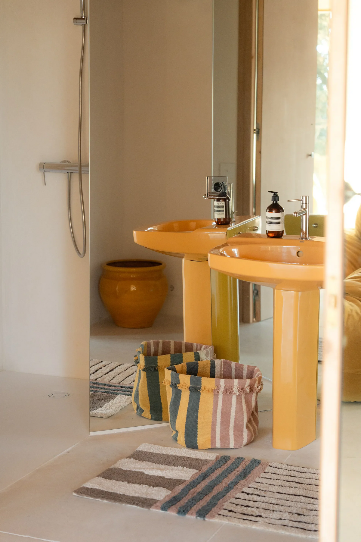 Washable Rug Color On by Lorena Canals