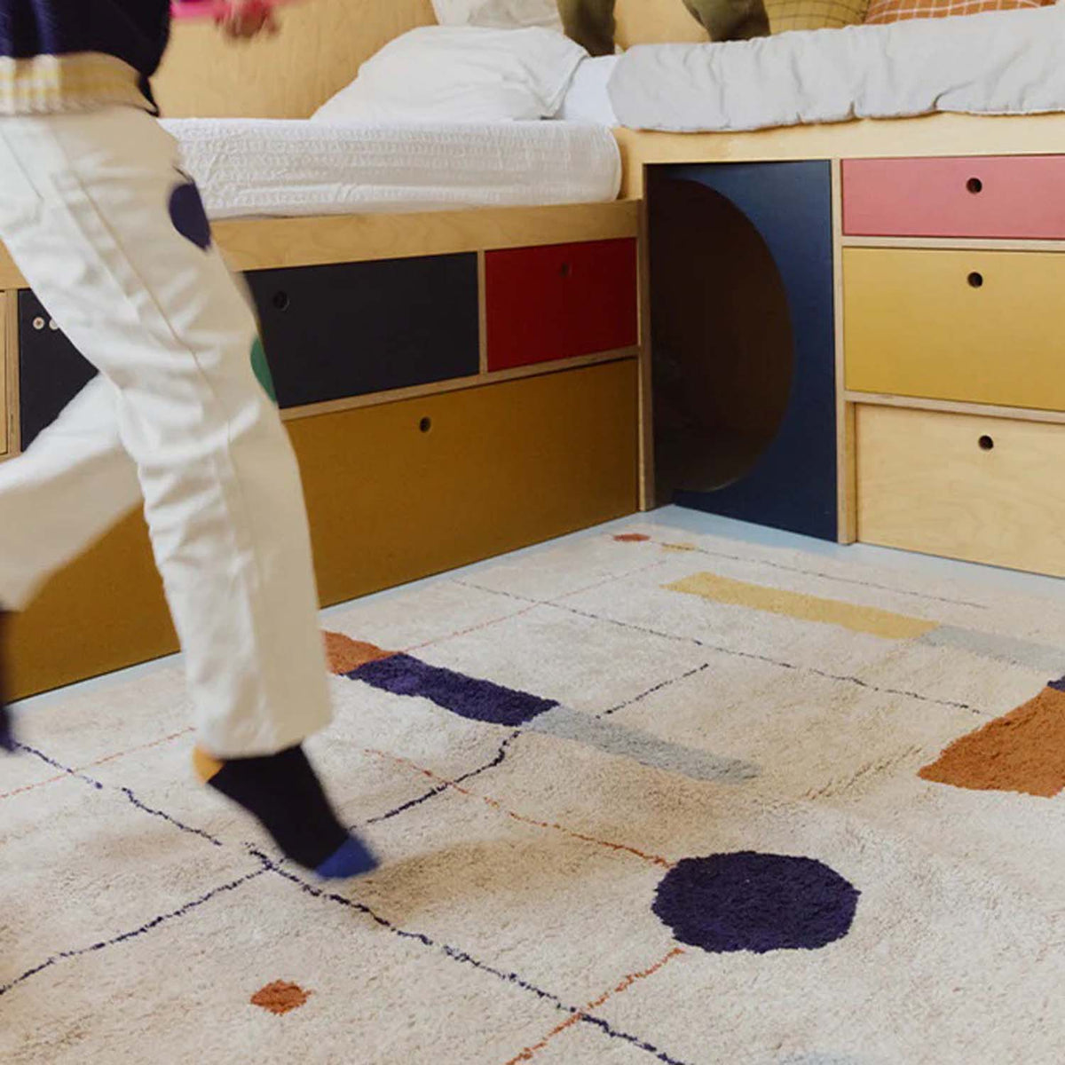 Washable Rug Geometrical Shapes by Lorena Canals, showing washable rug geometrical shapes in live shot.