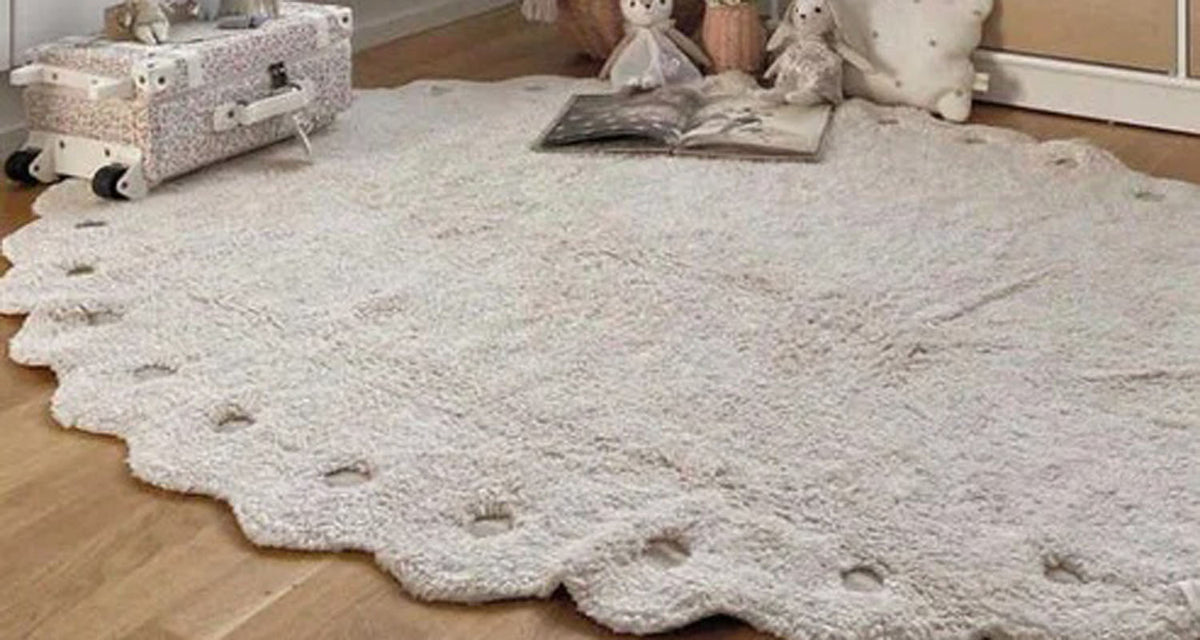 Picone Washabe Rug by Lorena Canals, showing picone washabe rug in live shot.